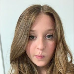 Meet your Posher, Ava